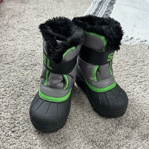 Toddler Sorel Commander snow boots - excellent use condition, size 7